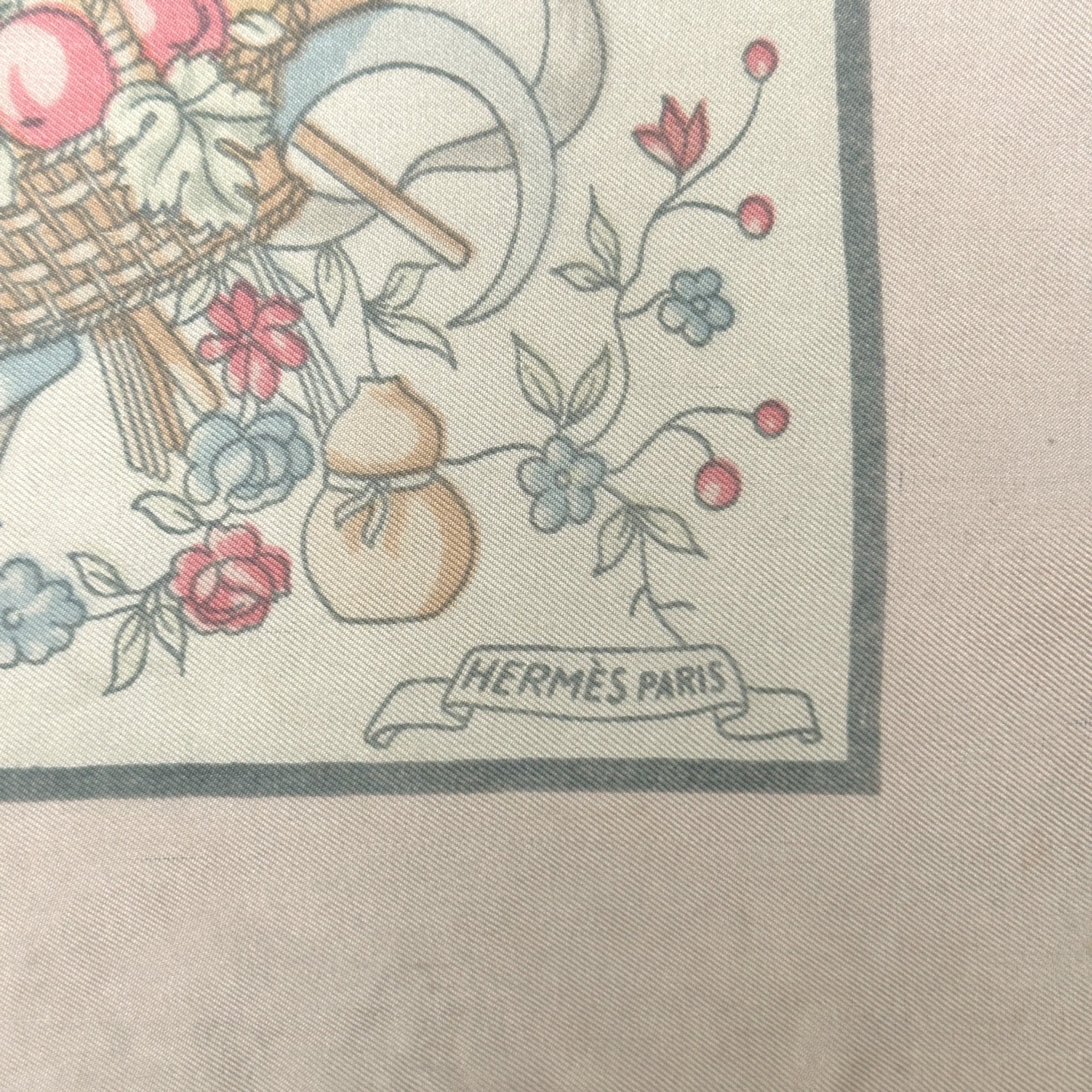 carre hermes signé hermes paris