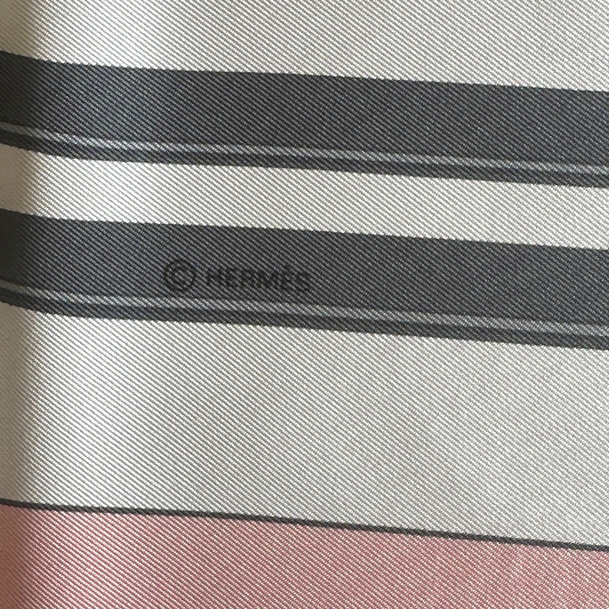Brides de gala - FOULARD HERMES 90CM - Rose - Carré Society