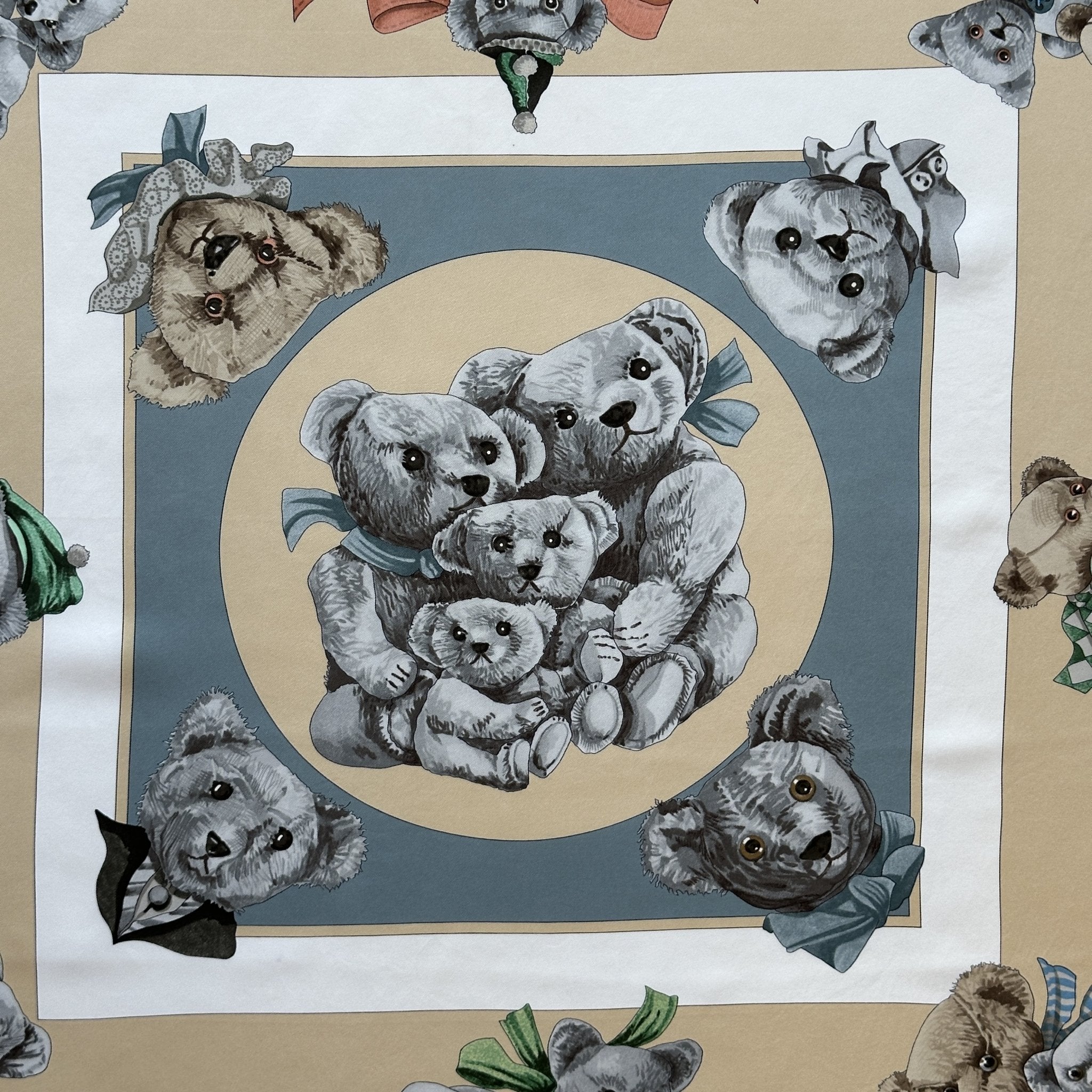 Confidents des coeurs - FOULARD HERMES 90 CM