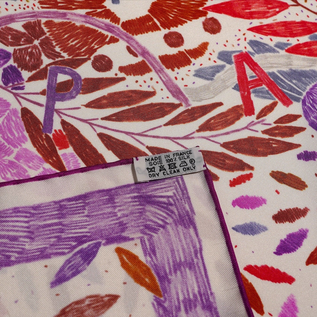 Carré Hermès 90 cm – Chacun fait son nid – Nigel Peake (2016)